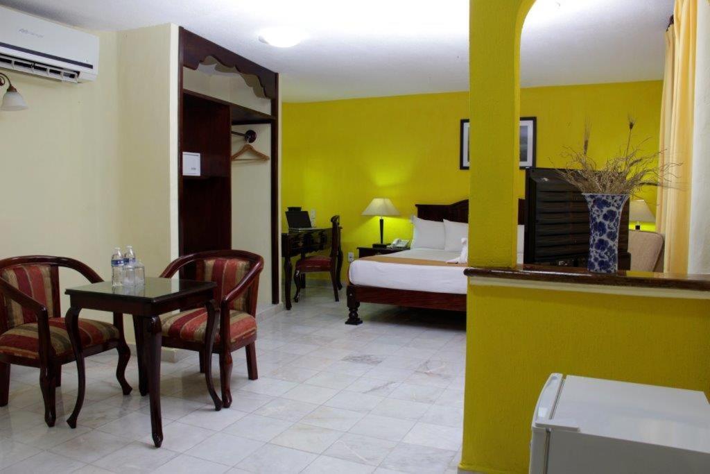 Hotel Madan Cardenas Exterior photo