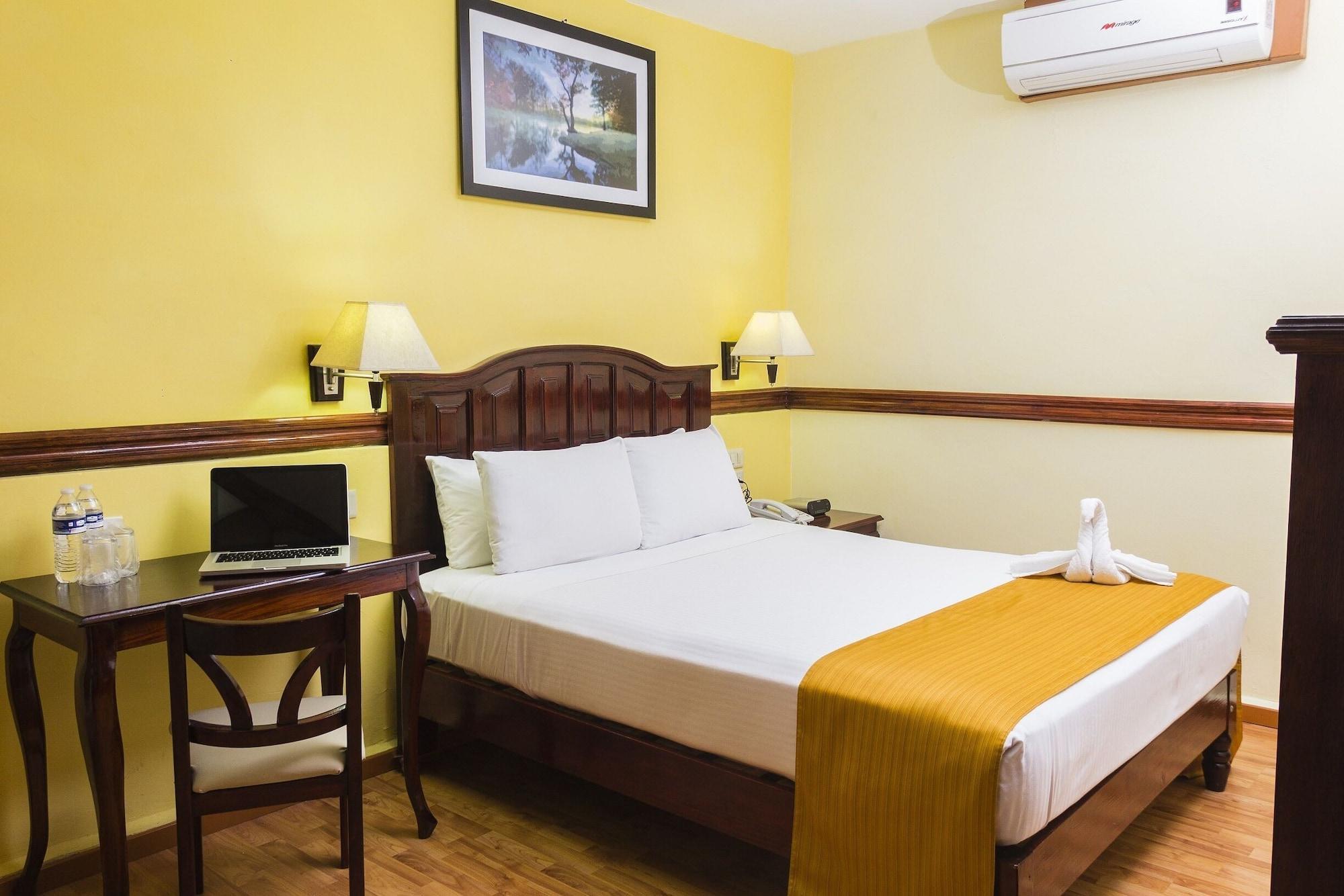 Hotel Madan Cardenas Exterior photo