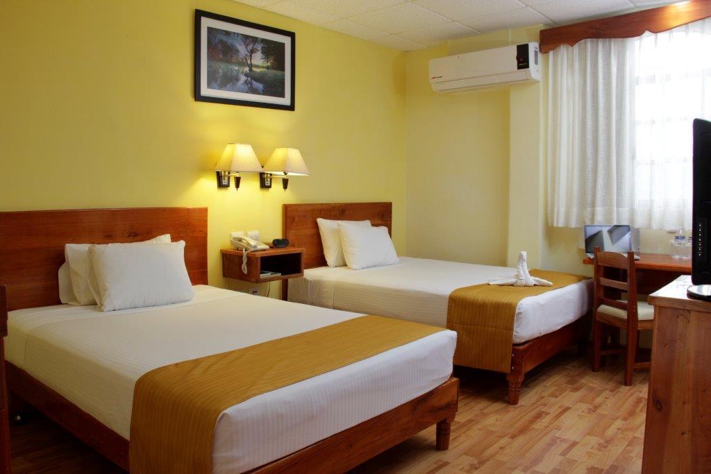 Hotel Madan Cardenas Exterior photo
