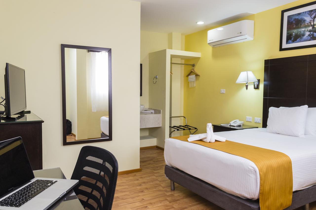 Hotel Madan Cardenas Exterior photo